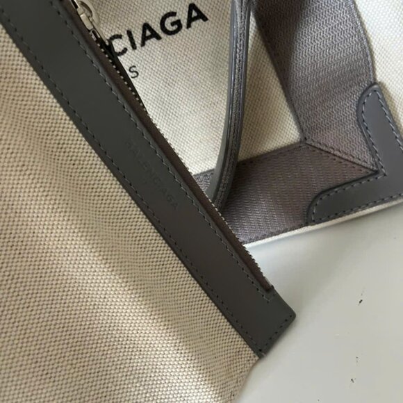 BALENCIAGA Beige Grey Canvas and Calfskin Leather Cabas Crossbody Bag - Picture 11 of 11